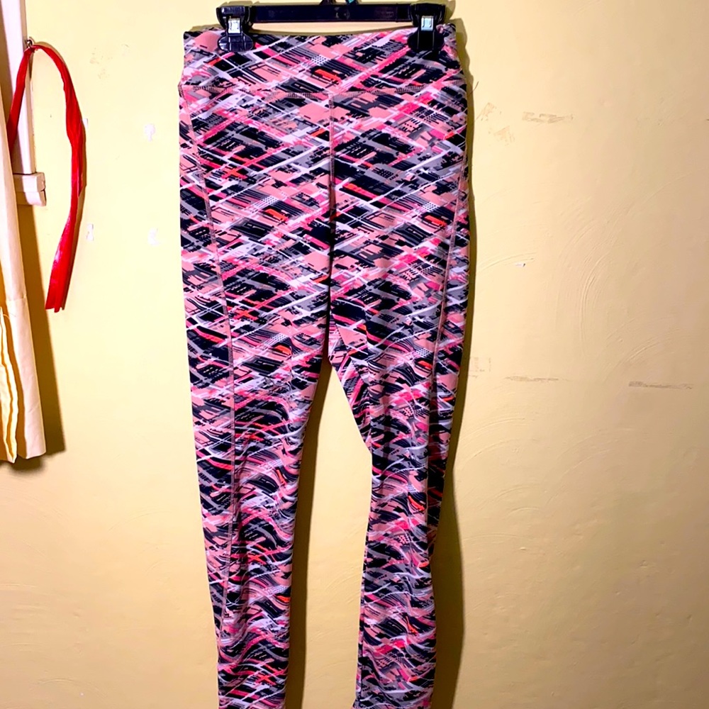 Athletic leggings